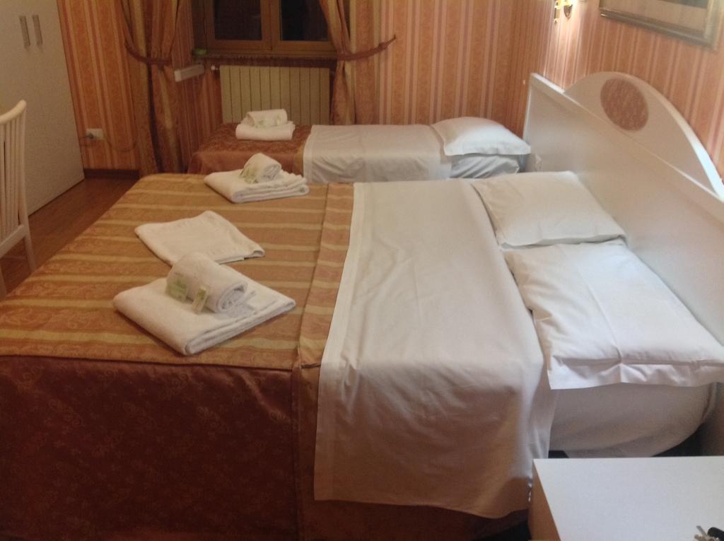 Rome Palace Ruang foto
